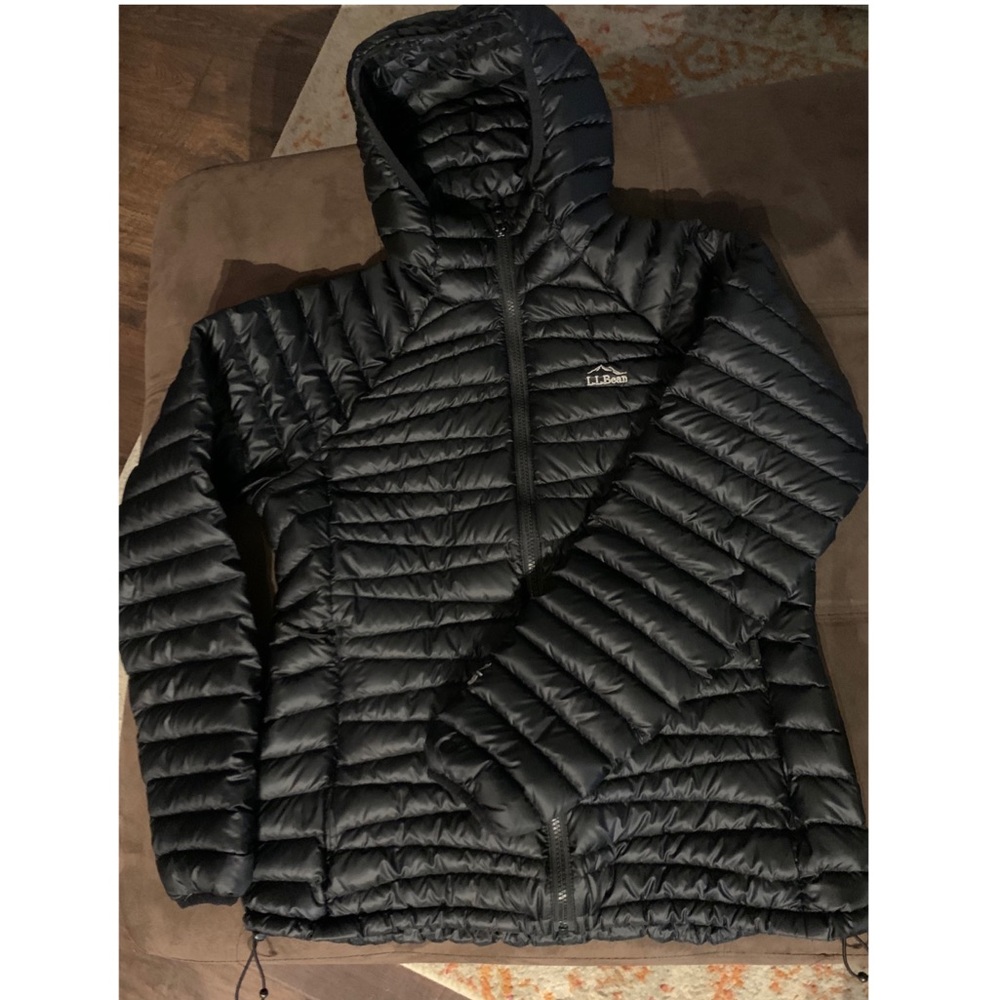 LL Bean Ultralight 850 Down Hooded Sweater